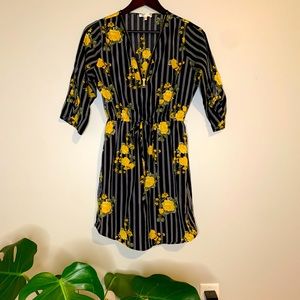 Perfect spring dress with flirty sleeve ties